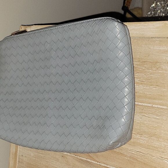 House of Harlow 1960 Blue Vegan Zip Cosmetic Case Bag - Picture 4 of 8